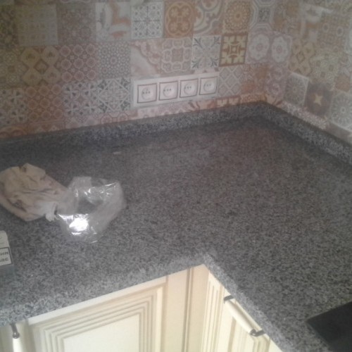 Изготовление и монтаж столешниц из натурального камня (мрамор, гранит)